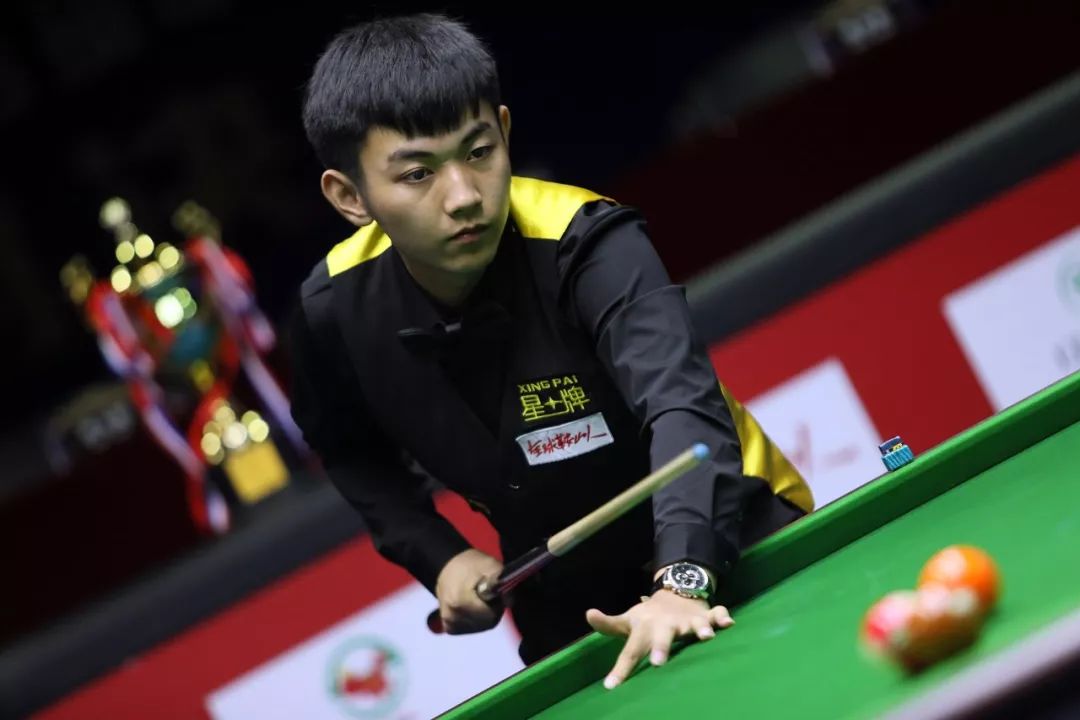 老友相逢，侯煜晒出与廖锦涛的合影：为你感到骄傲.